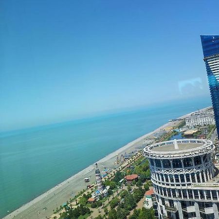 Apartment On Sherif Khimshiashvili Street 15B 巴统 外观 照片