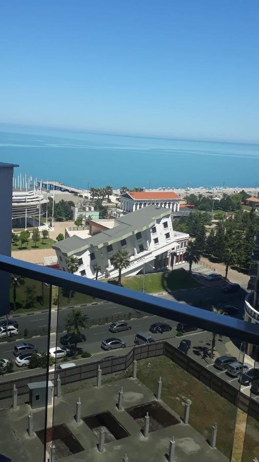 Apartment On Sherif Khimshiashvili Street 15B 巴统 外观 照片
