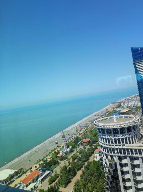 Apartment On Sherif Khimshiashvili Street 15B 巴统 外观 照片