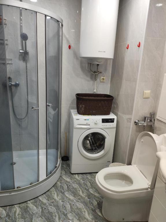 Apartment On Sherif Khimshiashvili Street 15B 巴统 外观 照片