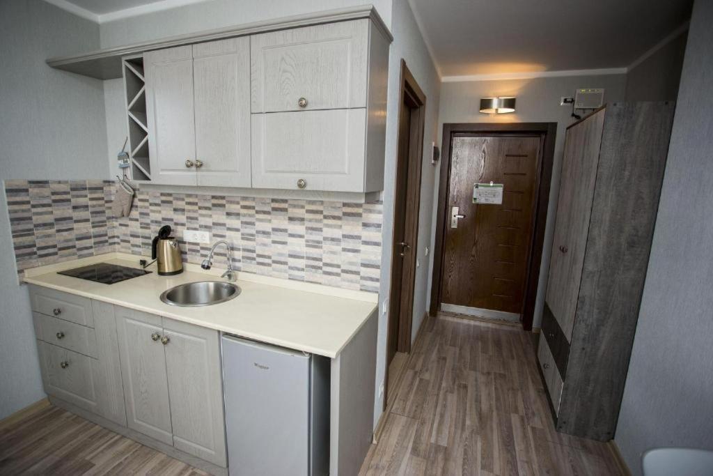 Apartment On Sherif Khimshiashvili Street 15B 巴统 外观 照片