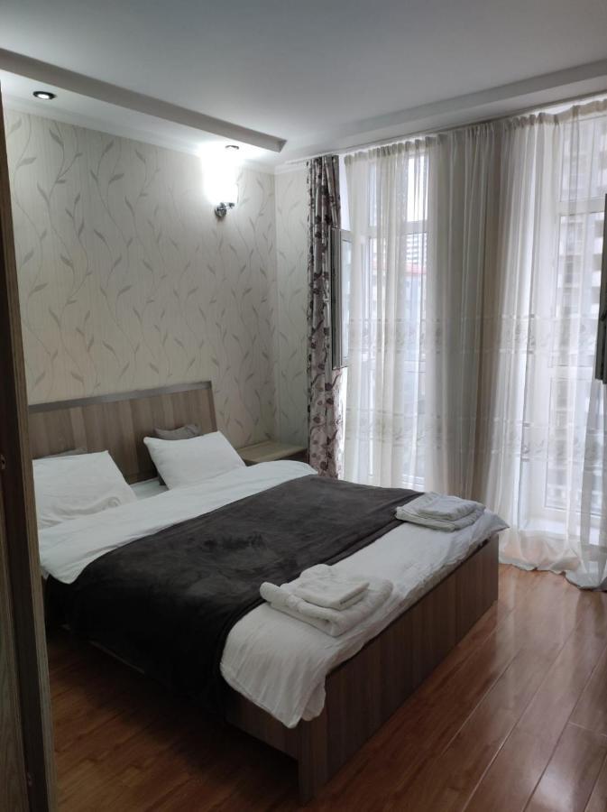 Apartment On Sherif Khimshiashvili Street 15B 巴统 外观 照片
