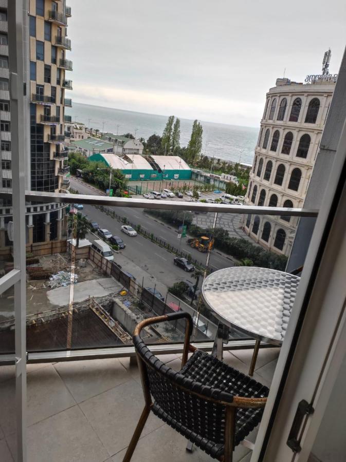 Apartment On Sherif Khimshiashvili Street 15B 巴统 外观 照片