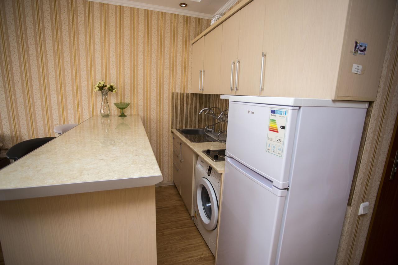 Apartment On Sherif Khimshiashvili Street 15B 巴统 外观 照片