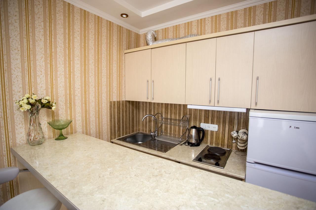 Apartment On Sherif Khimshiashvili Street 15B 巴统 外观 照片
