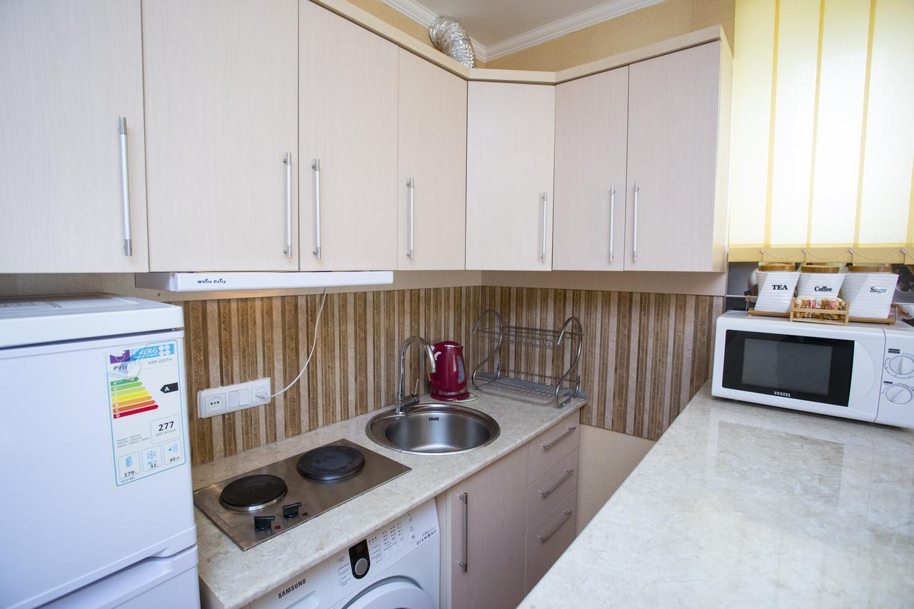Apartment On Sherif Khimshiashvili Street 15B 巴统 外观 照片